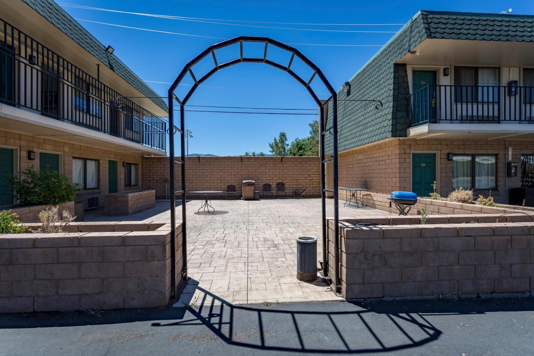 River Inn Susanville Bagian luar foto
