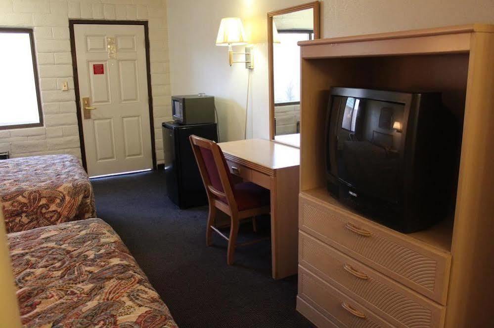 River Inn Susanville Bagian luar foto