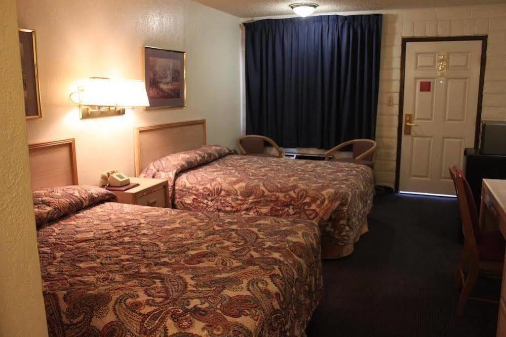River Inn Susanville Bagian luar foto